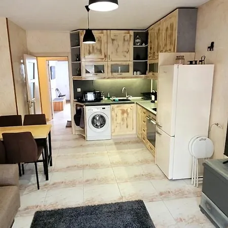 2 Bedroom Location And Stunning View! Apartmán