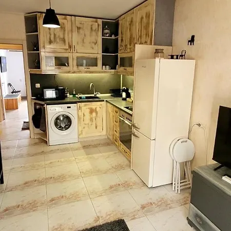 2 Bedroom Location And Stunning View! Apartmán *
